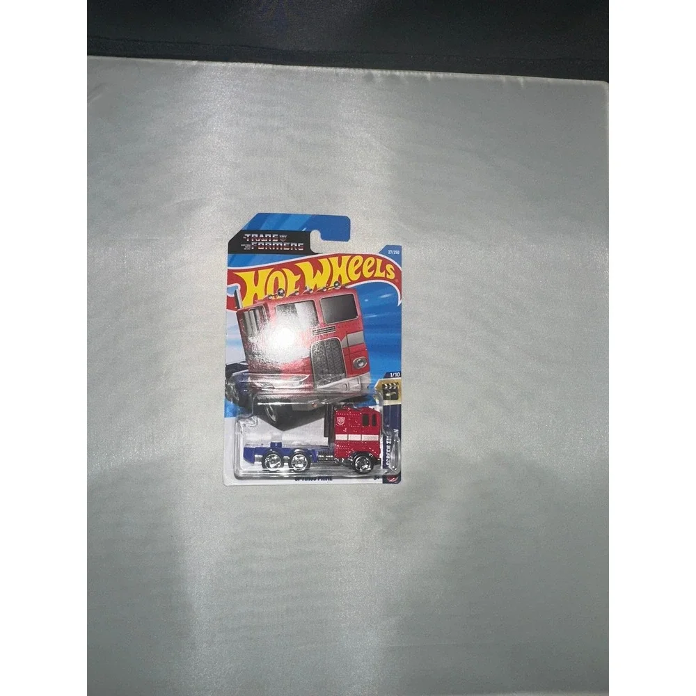 Hot Wheels Transformers Optimus Prime 2024 Screen Time 27/250 Red Semi Truck New